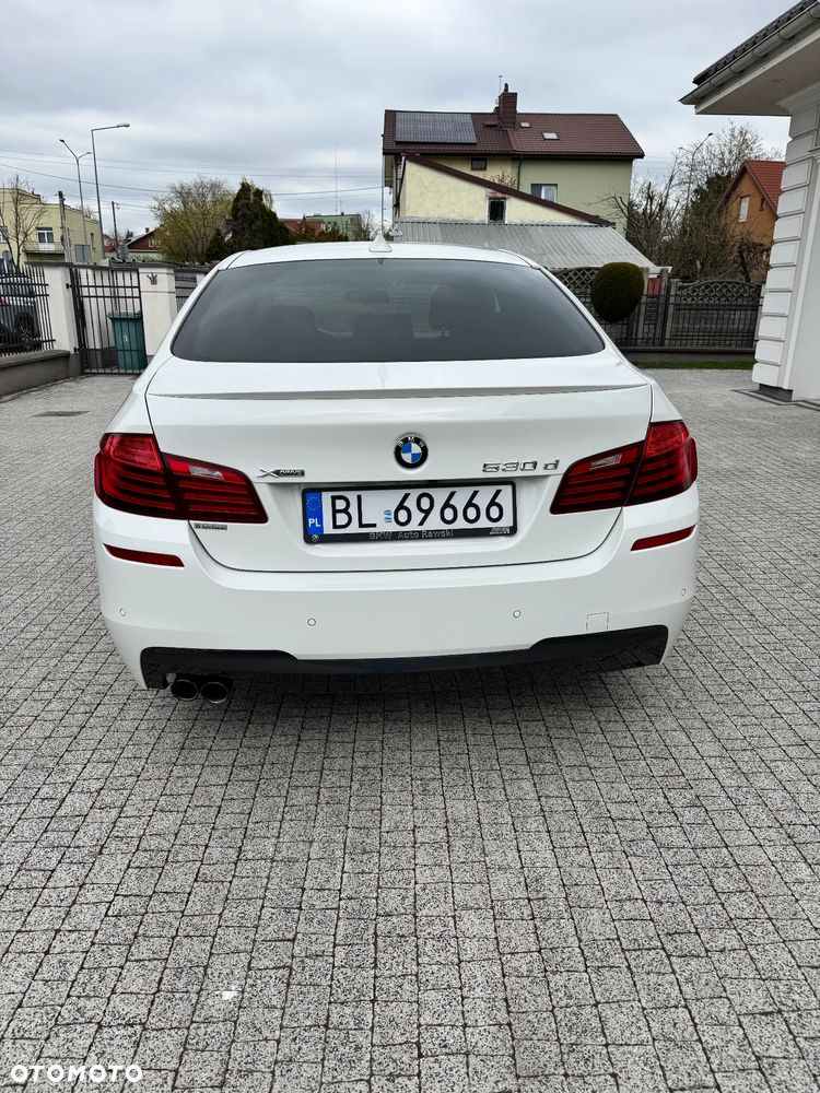 BMW Seria 5 530d xDrive - 15