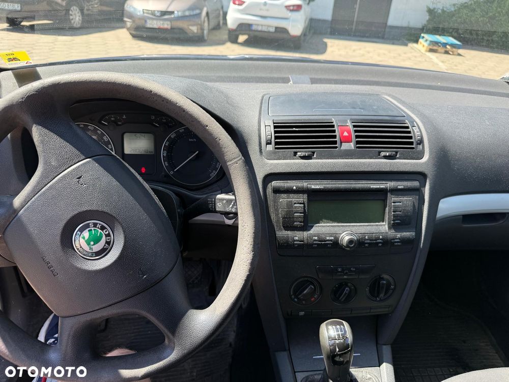 Skoda Octavia 1.6 FSI Ambiente - 7