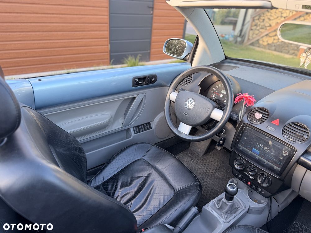 Volkswagen New Beetle - 7
