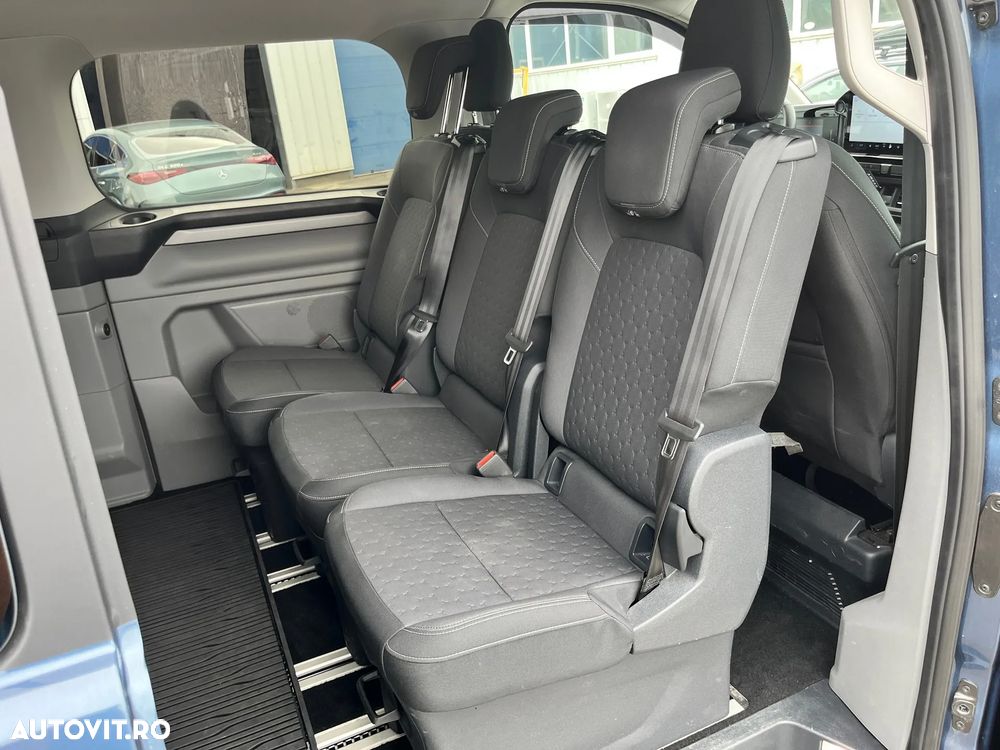 Ford Tourneo Custom - 22