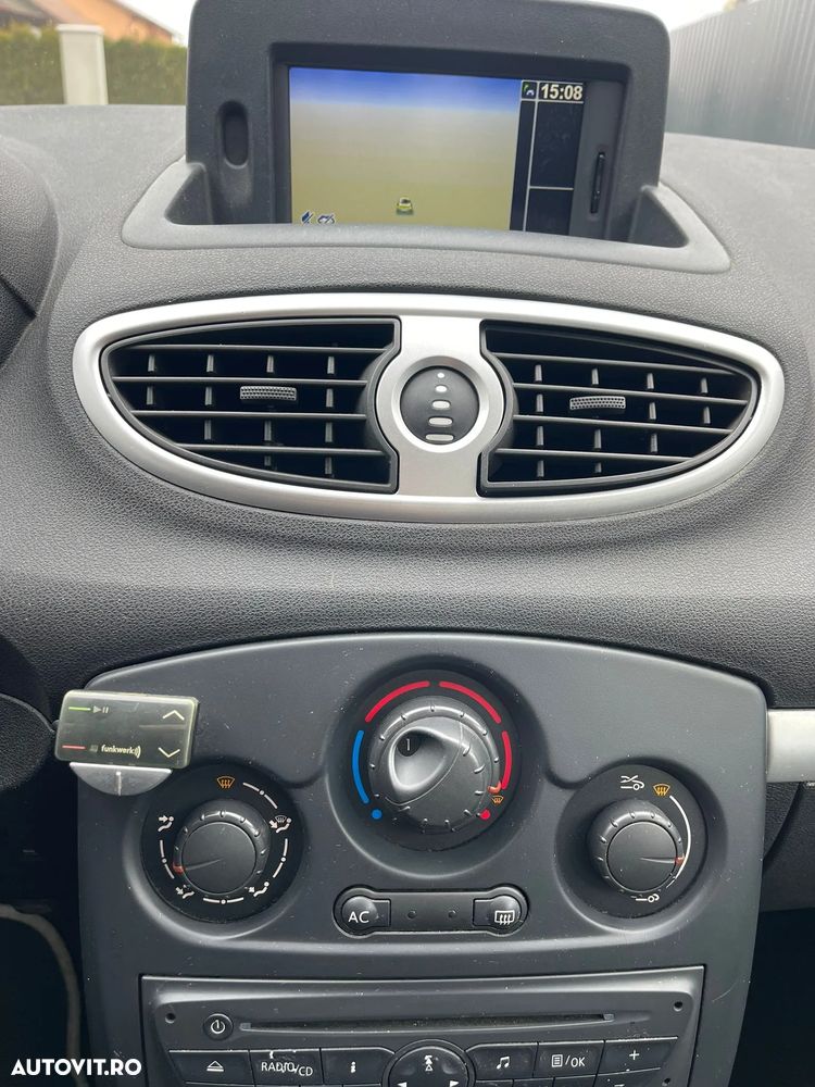 Renault Clio 1.2 16V 75 TomTom Edition - 14