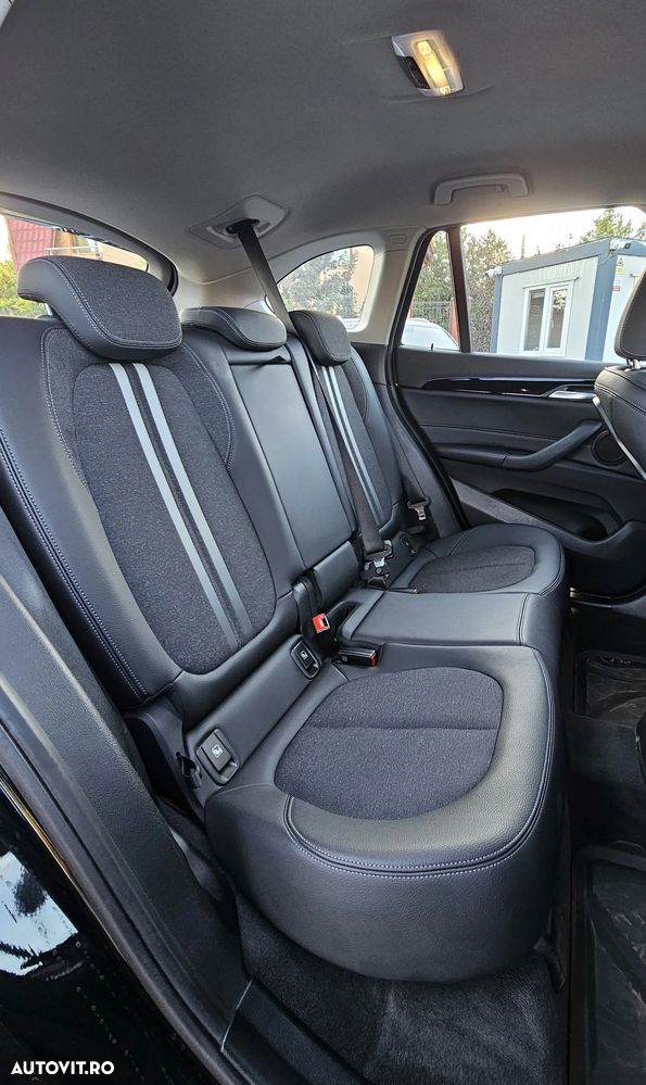 BMW X1 xDrive20i AT - 11
