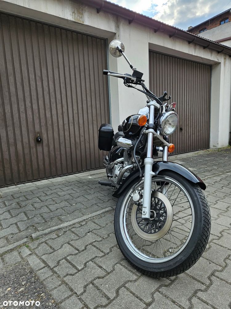 Suzuki Intruder - 7