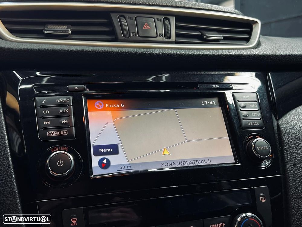 Nissan Qashqai 1.5 dCi N-Connecta 18 - 27