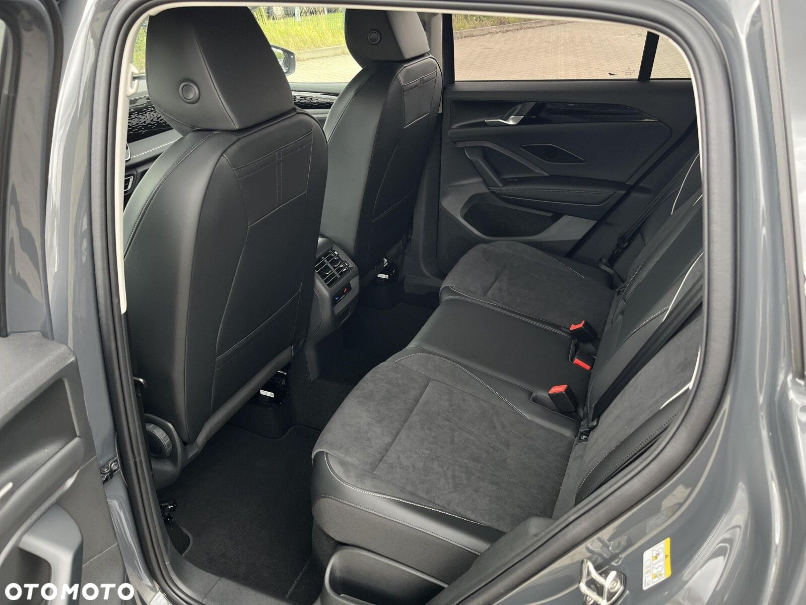 Volkswagen Tiguan - 32