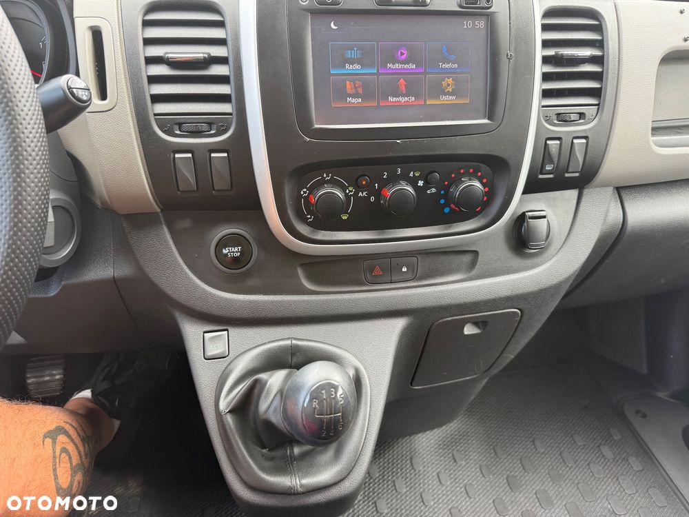 Renault Trafic - 23