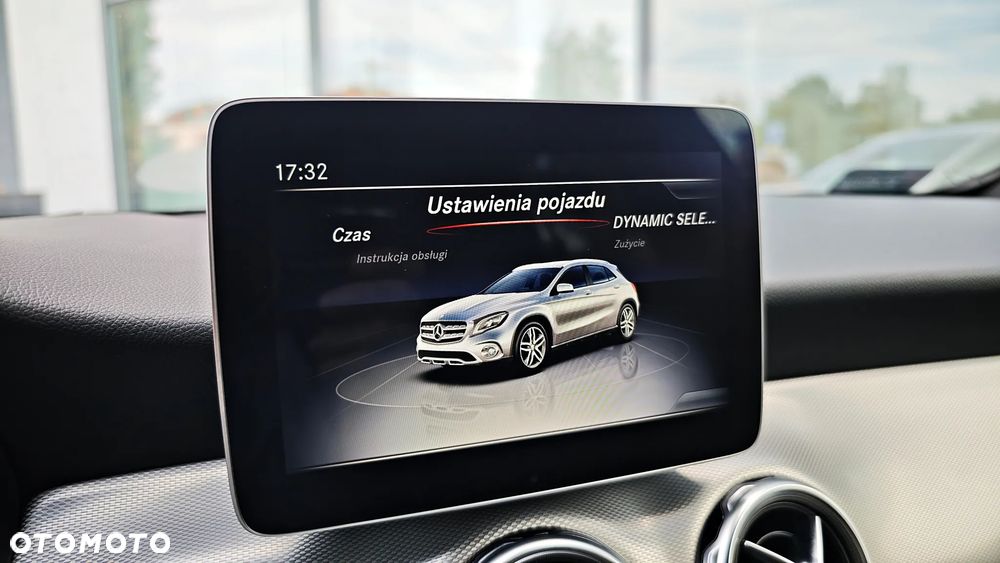 Mercedes-Benz GLA 220 d 4-Matic AMG Line - 25