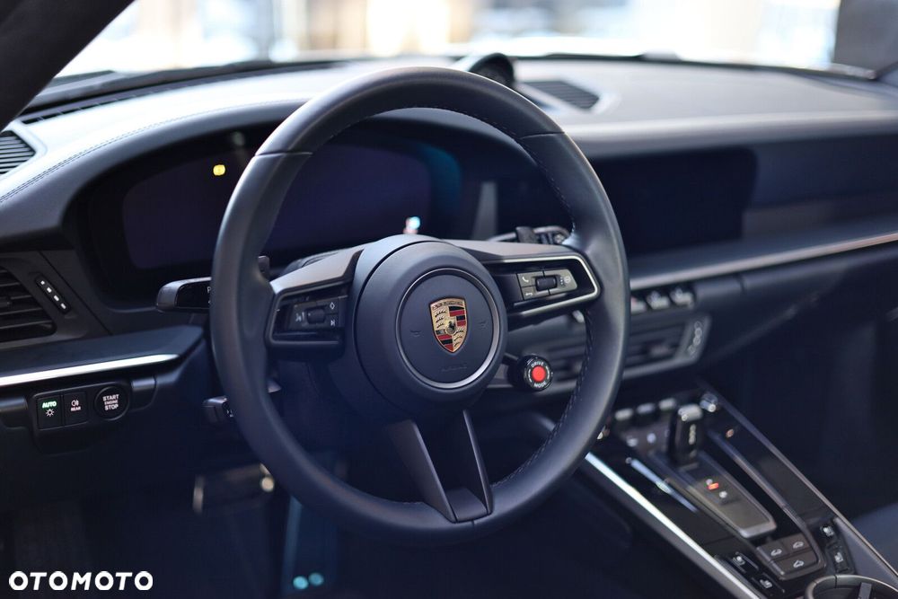 Porsche 911 Carrera S - 11