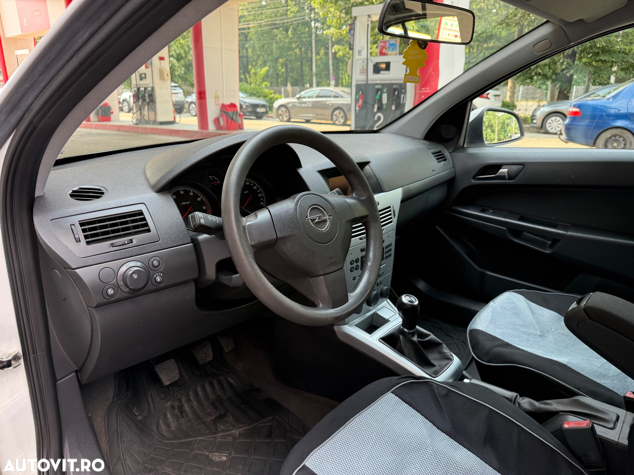 Opel Astra 1.6 Edition - 11