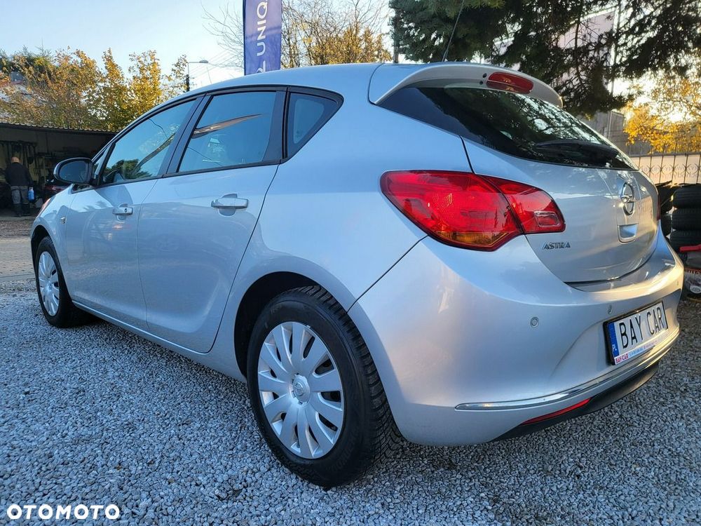 Opel Astra - 6