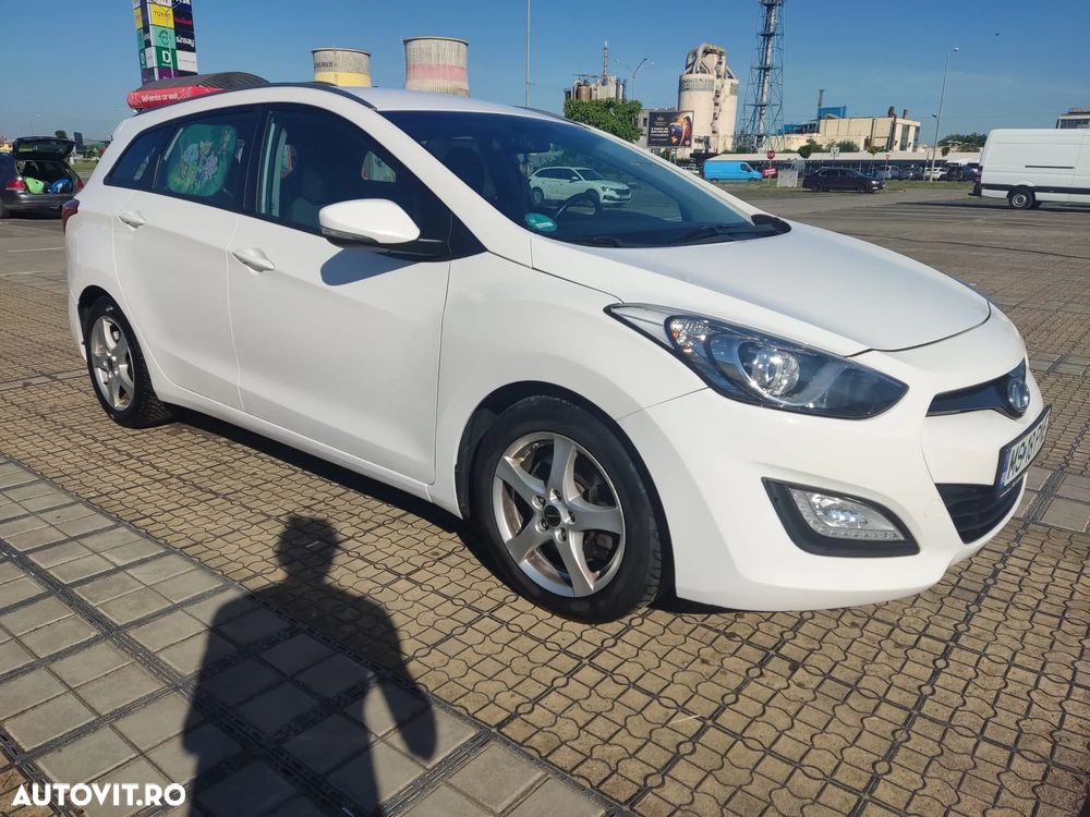 Hyundai i30 i30cw 1.6 CRDi Fifa World Cup Edition - 1