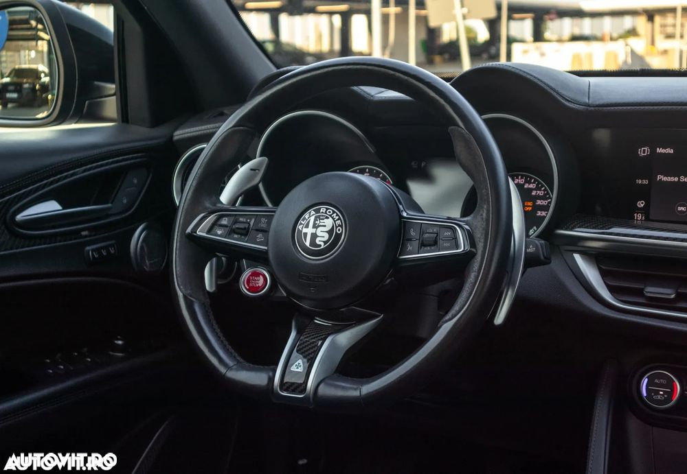 Alfa Romeo Stelvio V6 2.9 Bi-Turbo AT8-Q4 Quadrifoglio - 14