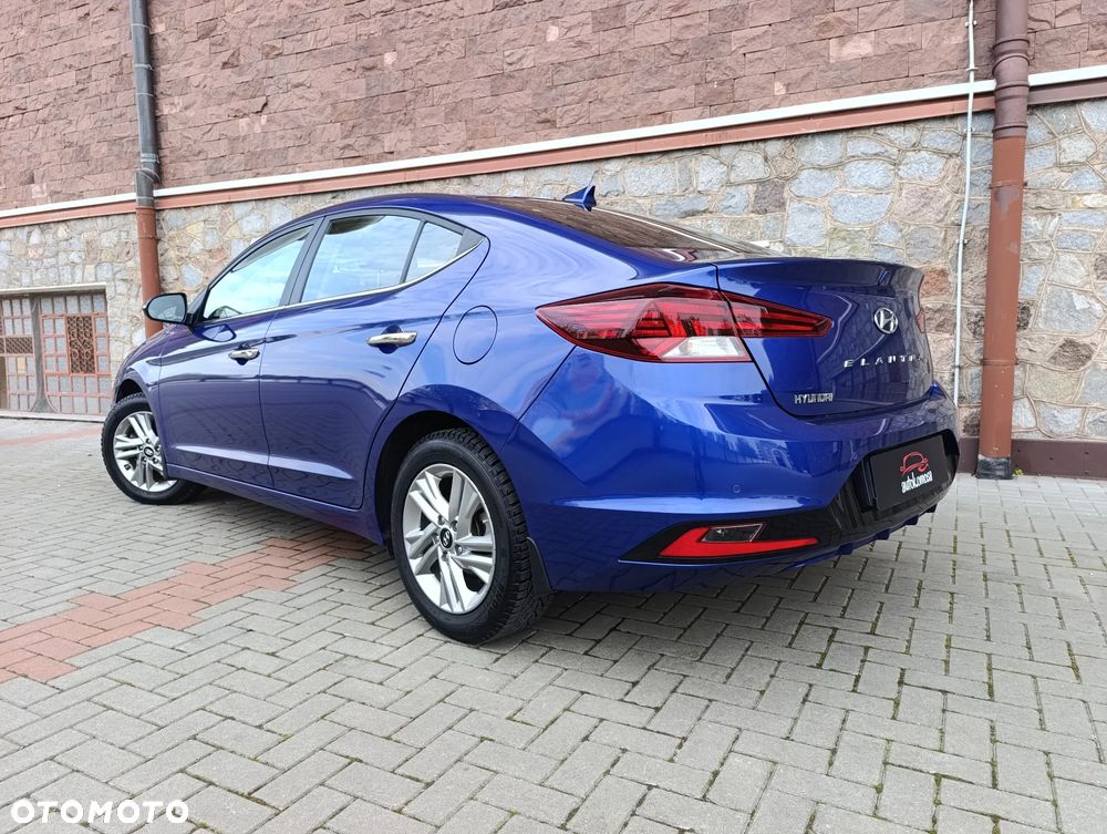 Hyundai Elantra 1.6 Comfort - 8