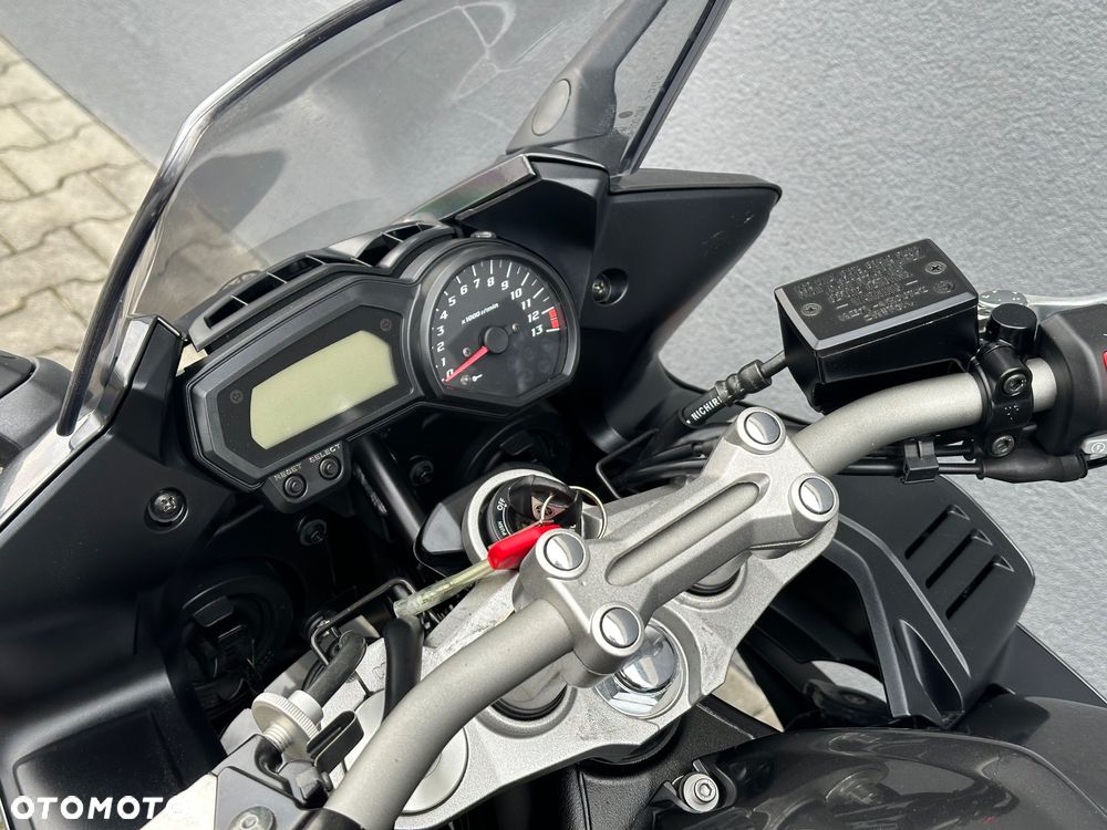Yamaha FZ - 24