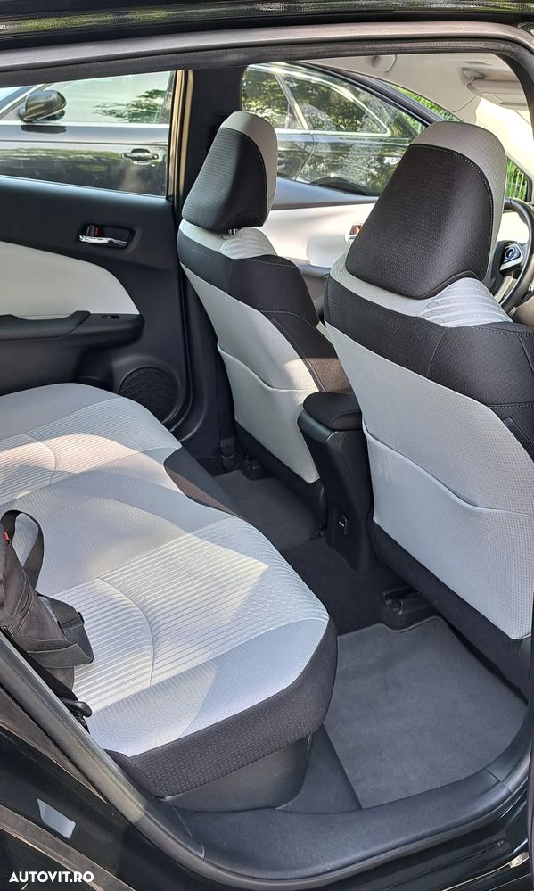 Toyota Prius Hybrid Comfort - 17