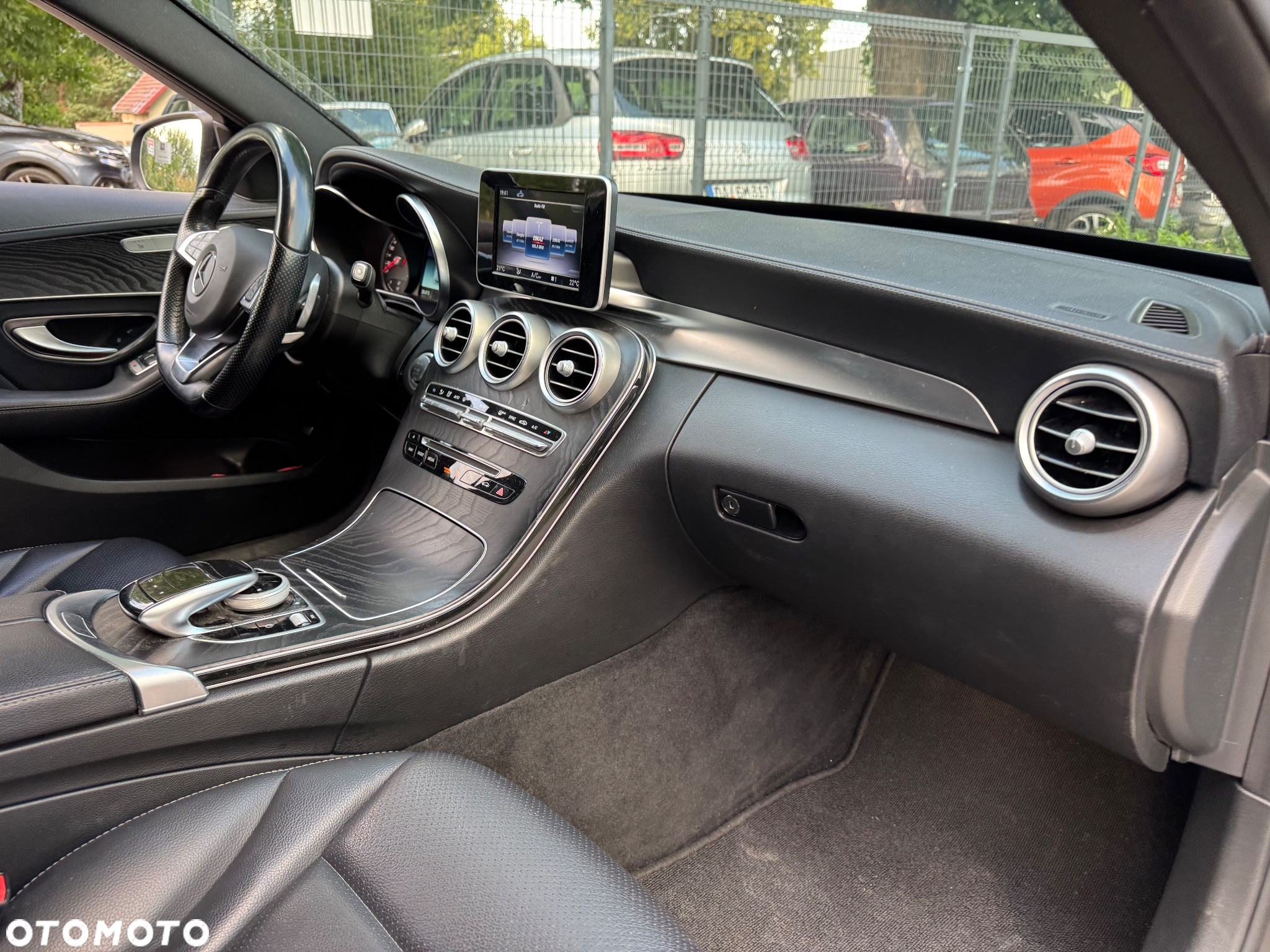 Mercedes-Benz Klasa C 200 4-Matic 9G-TRONIC - 16