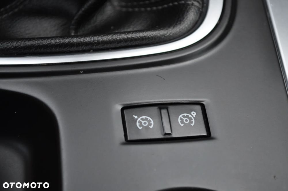 Renault Megane ENERGY TCe 130 INTENS - 31