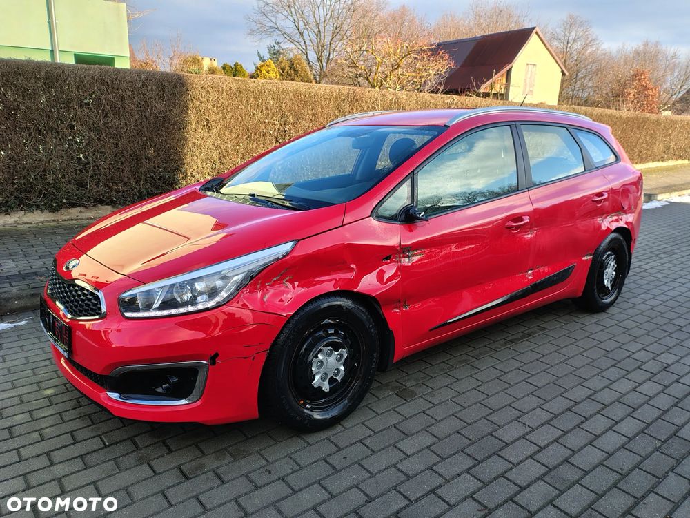 Kia Ceed 1.6 GDI ISG Dream-Team Edition - 3
