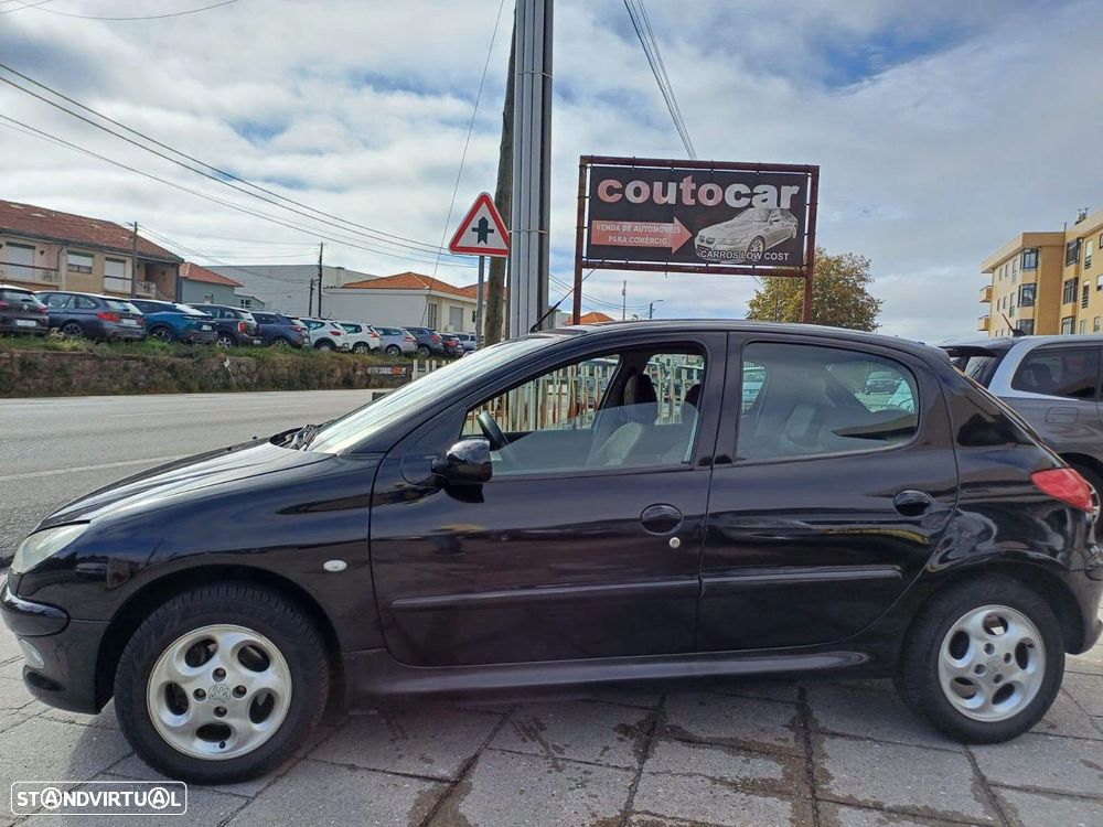 Peugeot 206 1.1 XR - 2