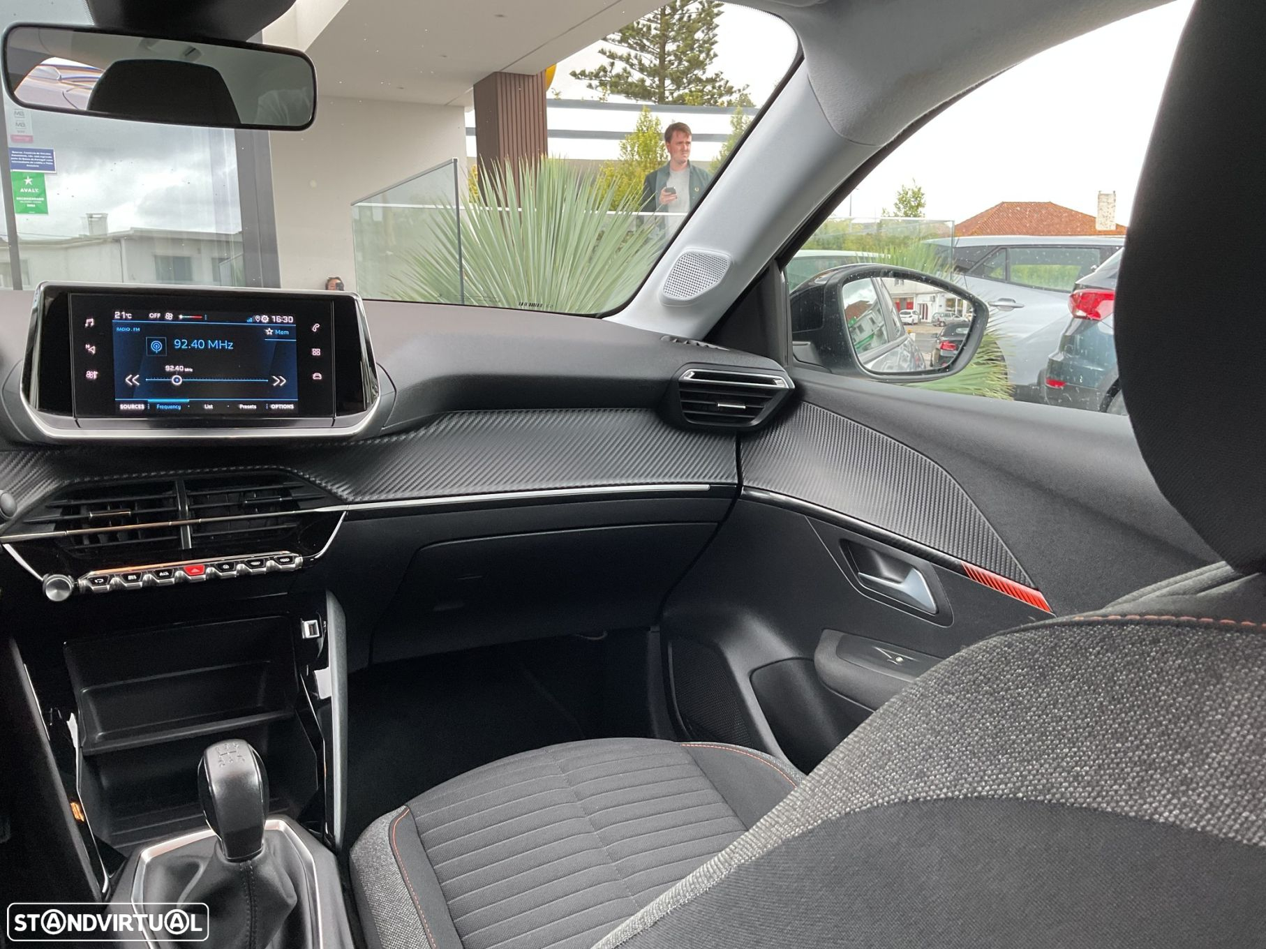 Peugeot 208 1.2 PureTech Active - 37