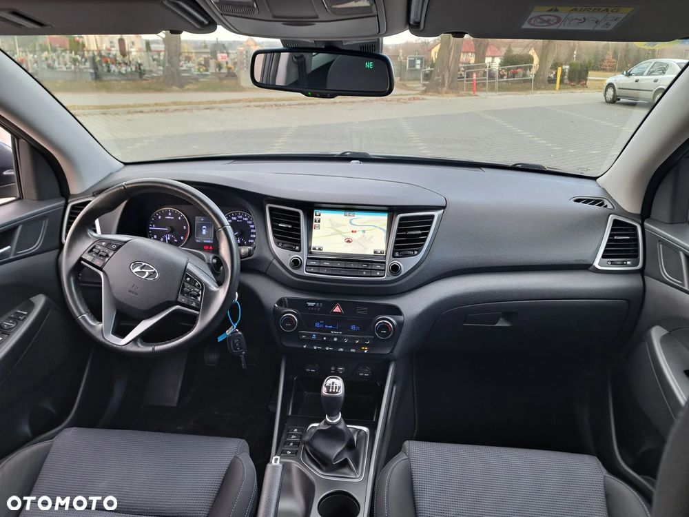 Hyundai Tucson 1.7 CRDI BlueDrive Style 2WD - 22