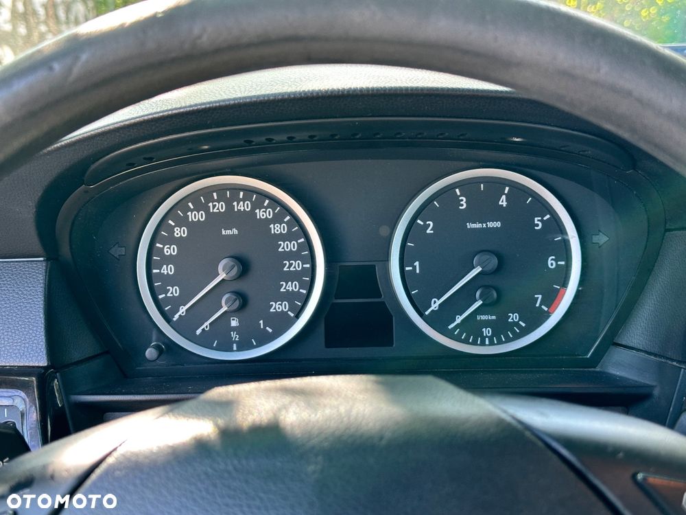 BMW Seria 5 - 15
