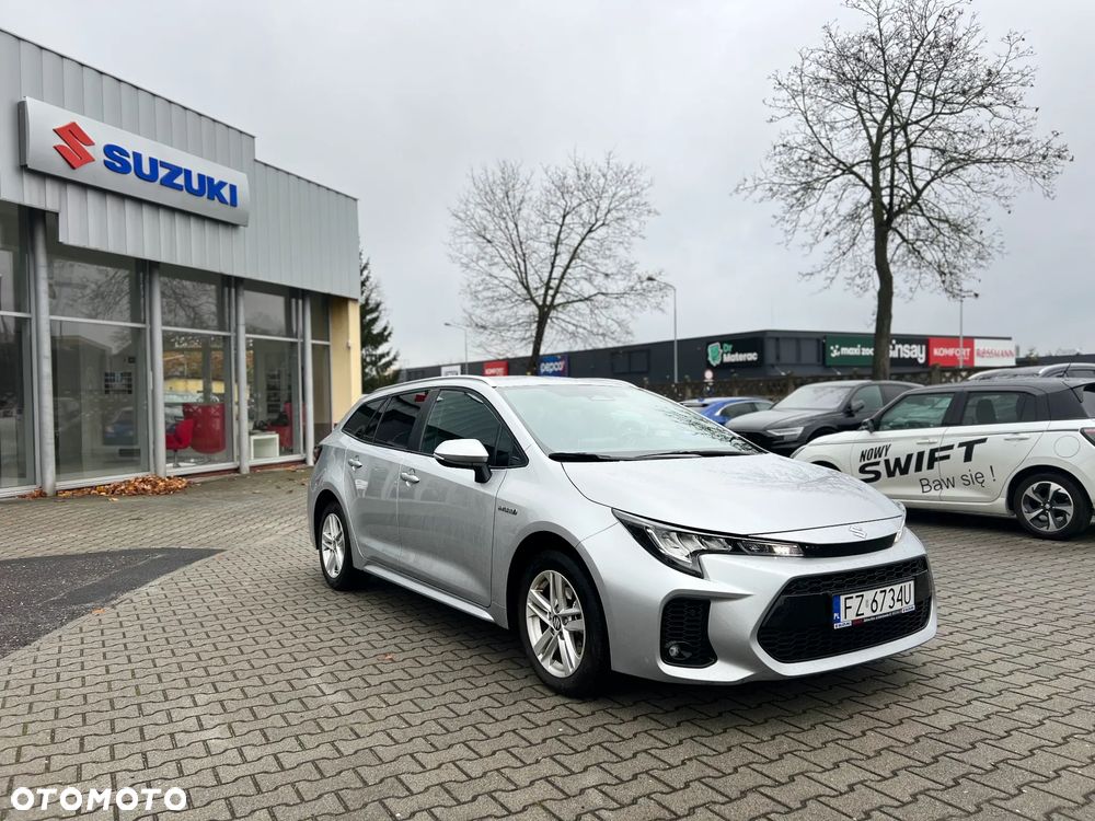 Suzuki Swace 1.8 Hybrid Premium Plus CVT - 2