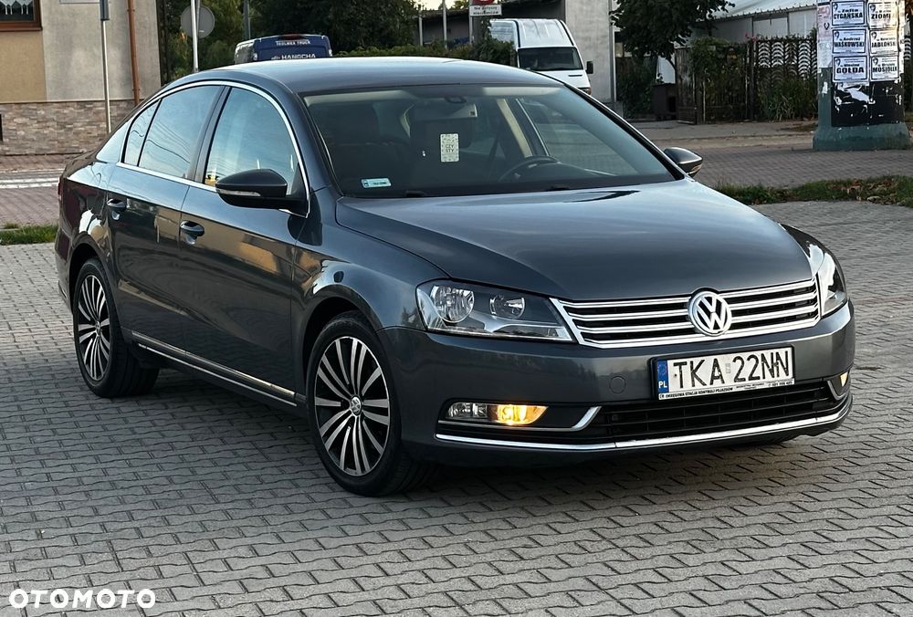 Volkswagen Passat - 11