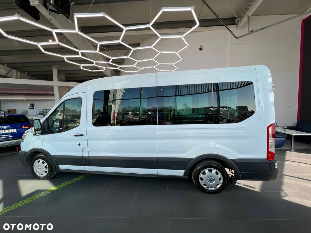 Ford Transit 350 Combi 2.2 TDCi Manual / BEZWYPADKOWY / GWARANCJA / 9 MIEJSC / SERWISOWANY / 1WŁ. / ORYGINALNY PRZEBIEG / RAMPA DLA INWALIDÓW - 11