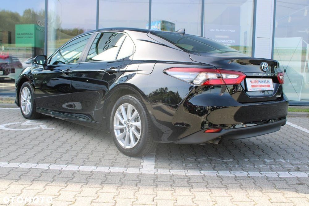 Toyota Camry - 3