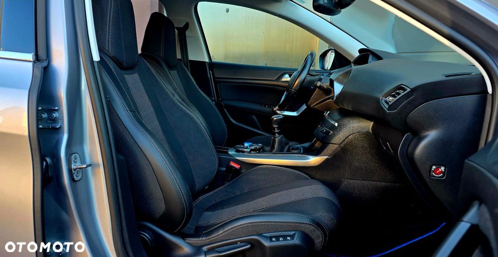 Peugeot 308 BlueHDi 130 Allure Pack - 20