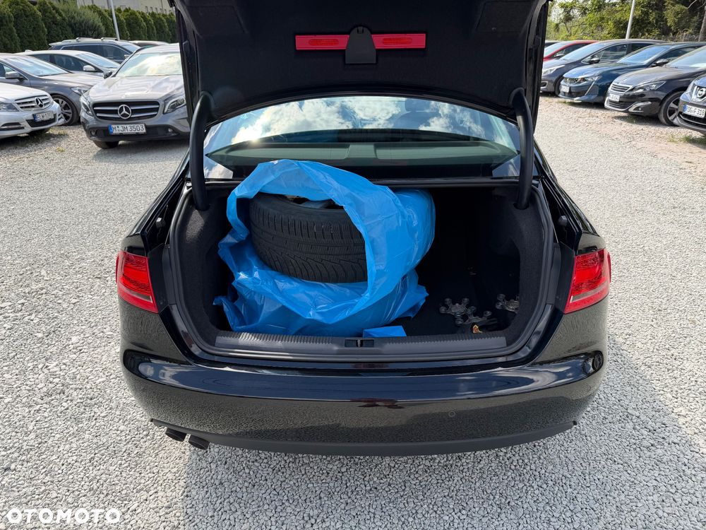 Audi A4 Limousine 2.0 TDI DPF Ambiente - 31