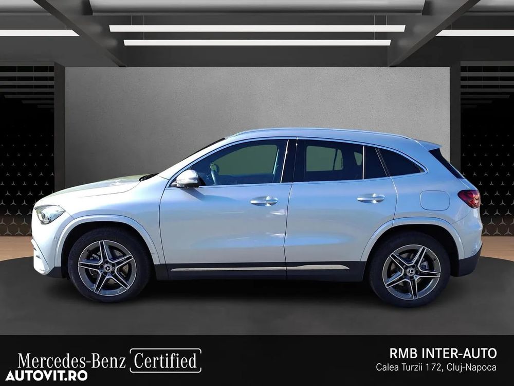 Mercedes-Benz GLA - 13