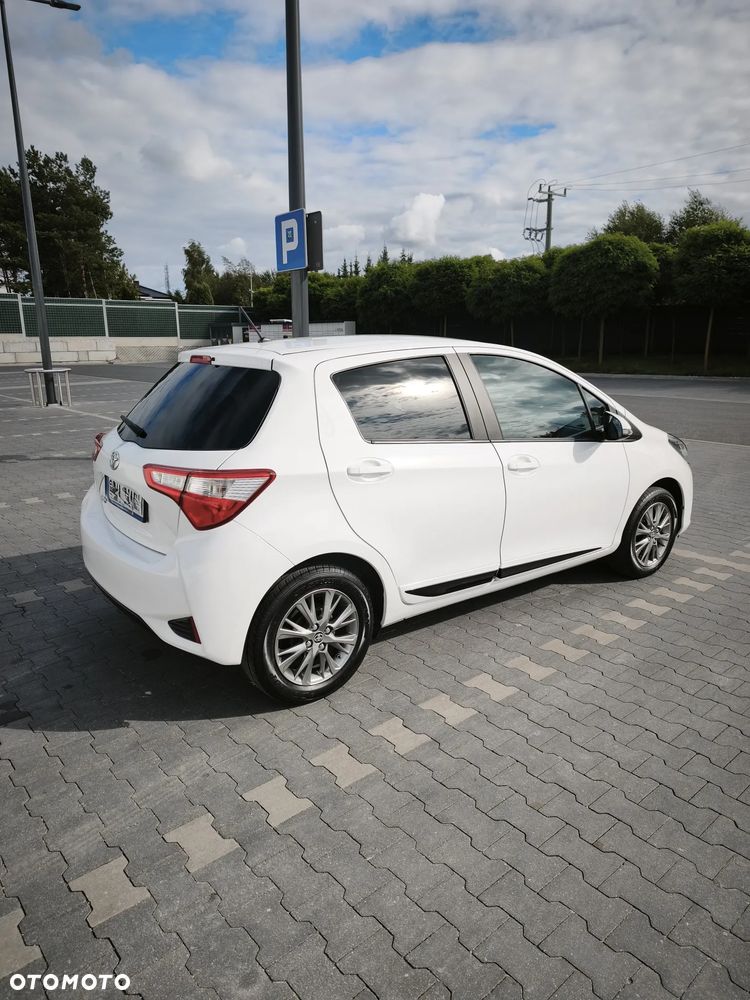Toyota Yaris 1.5 Premium - 3