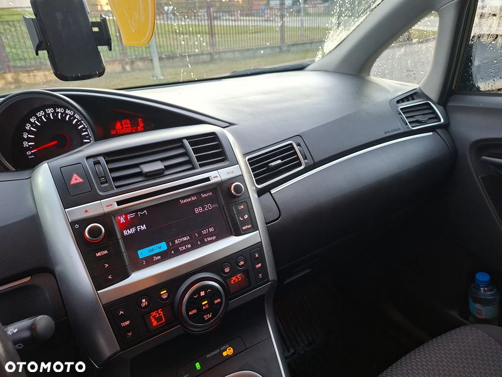 Toyota Verso - 12