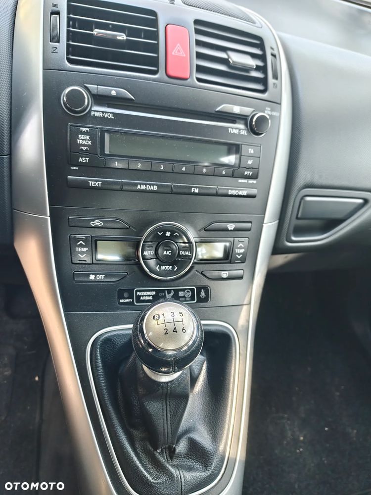 Toyota Auris - 5
