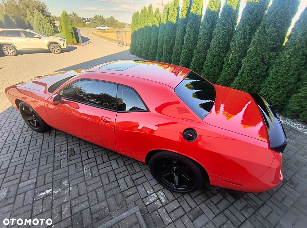 Dodge Challenger - 7