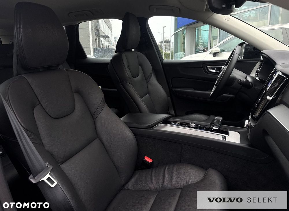 Volvo XC 60 - 30