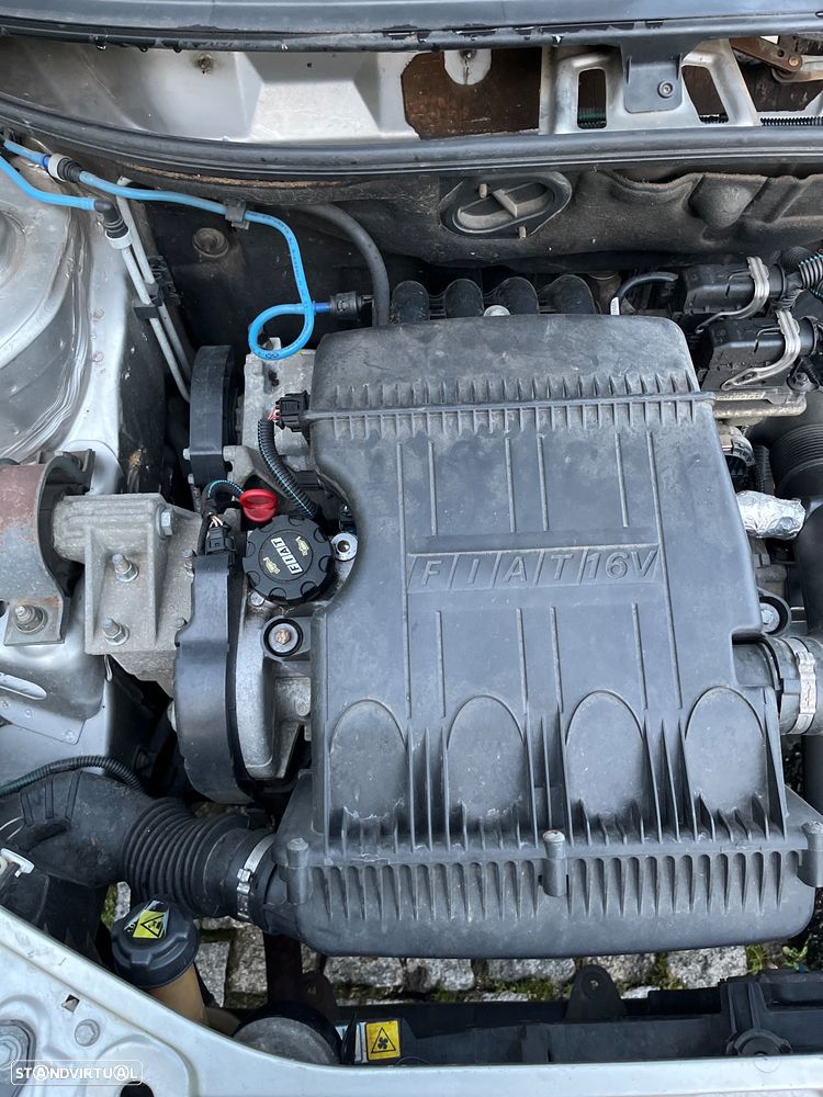 Fiat Punto 1.2 16V HLX - 9