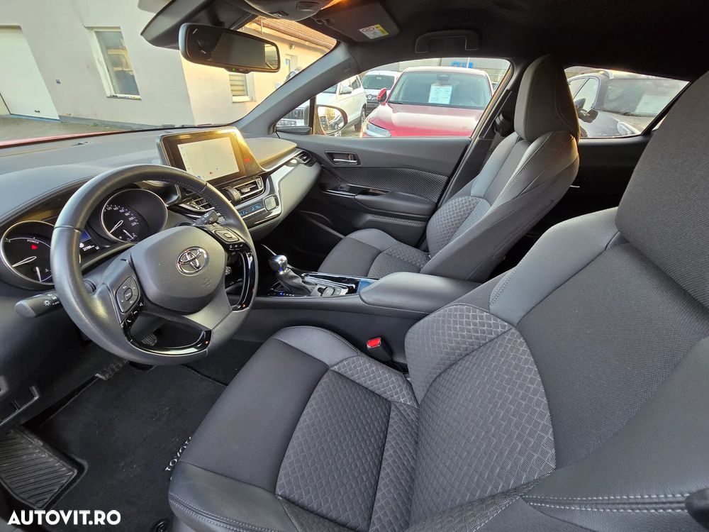 Toyota C-HR - 8
