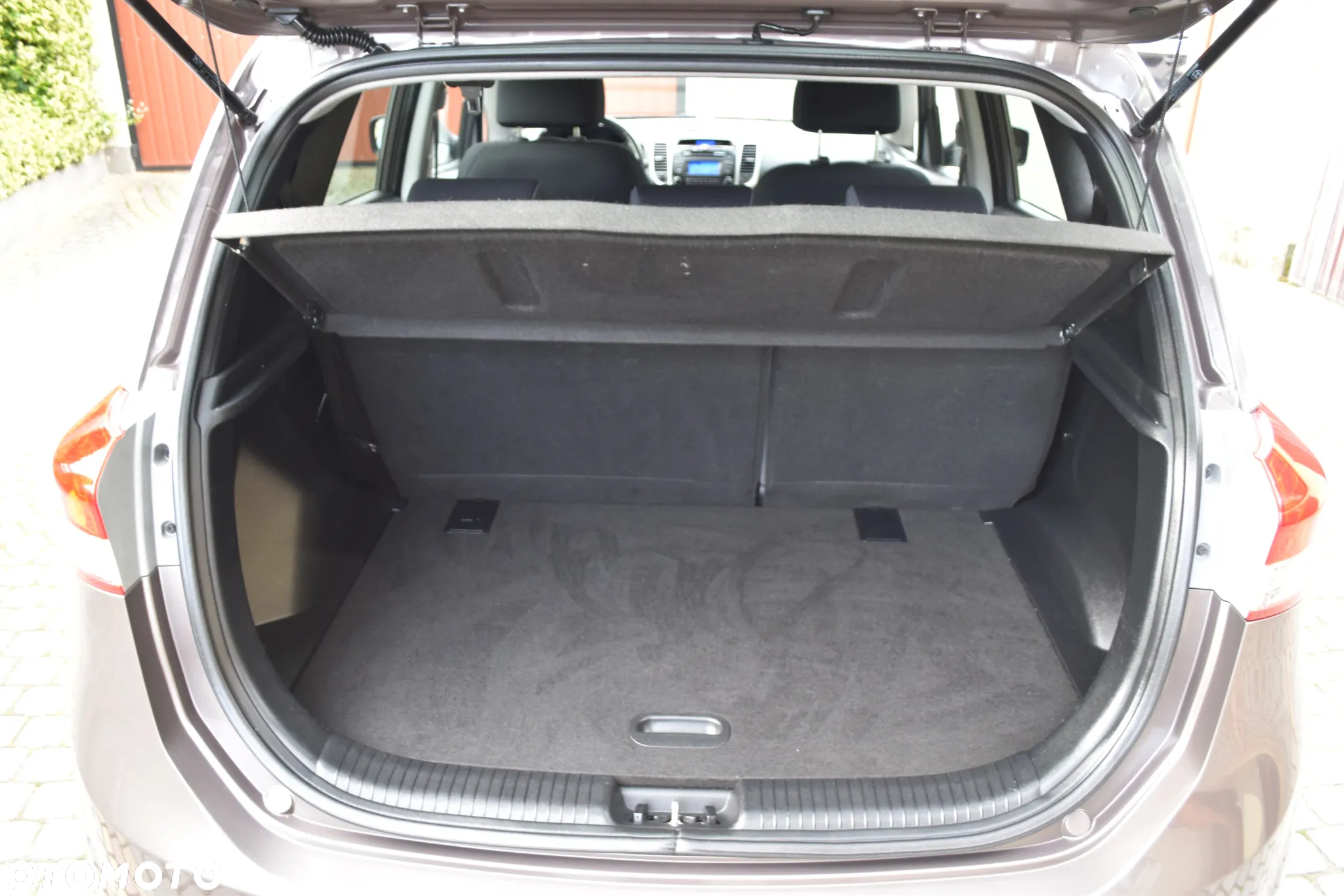 Hyundai ix20 - 23