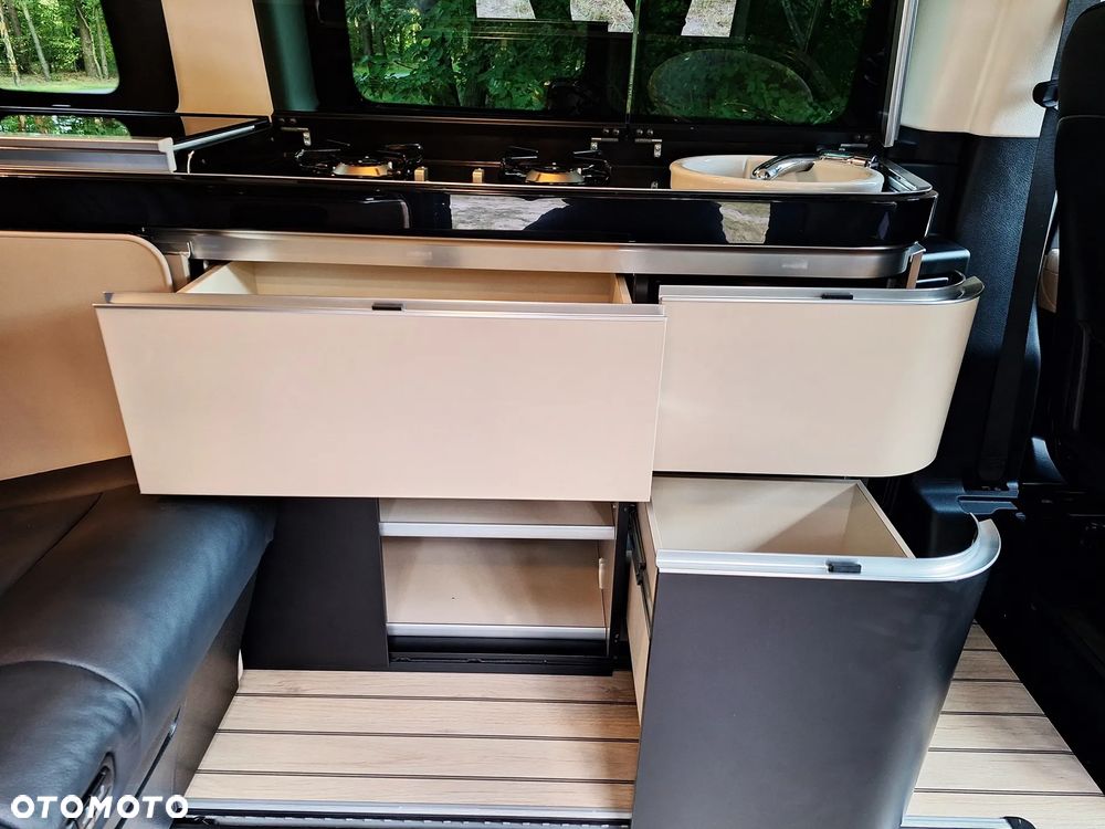 Mercedes-Benz Klasa V - 28