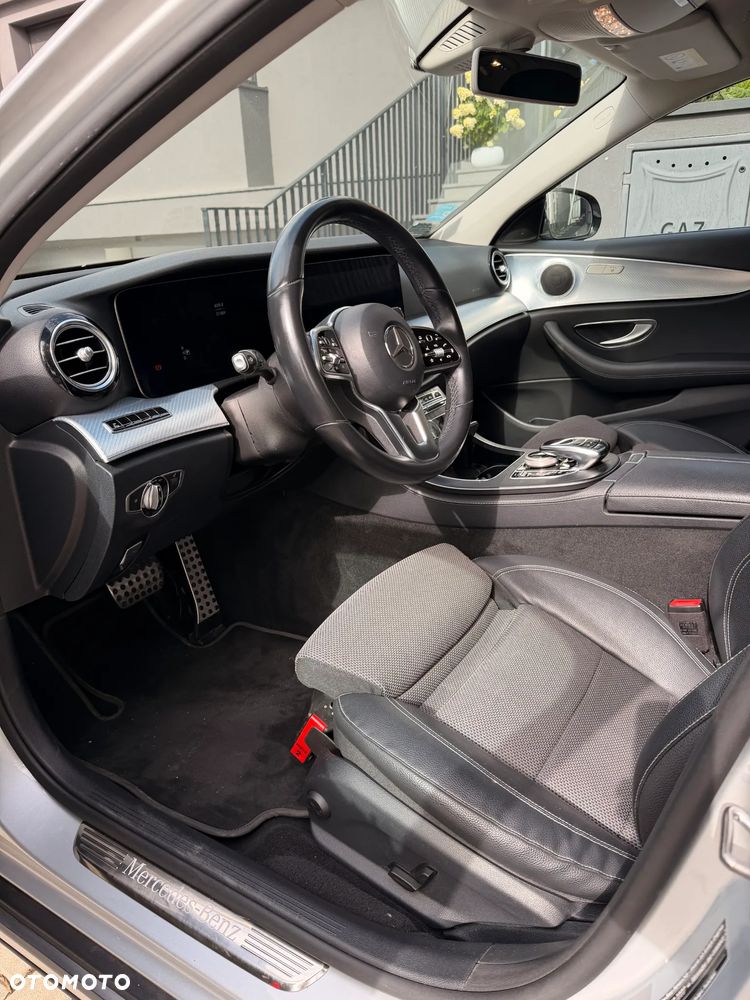 Mercedes-Benz Klasa E 220 d 4-Matic AMG - 16
