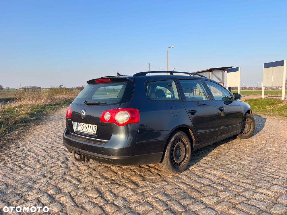 Volkswagen Passat 1.9 TDI Individual - 4