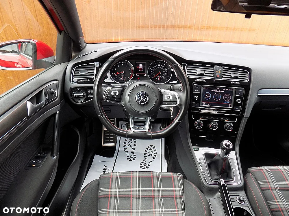 Volkswagen Golf 2.0 TSI OPF GTI - 17