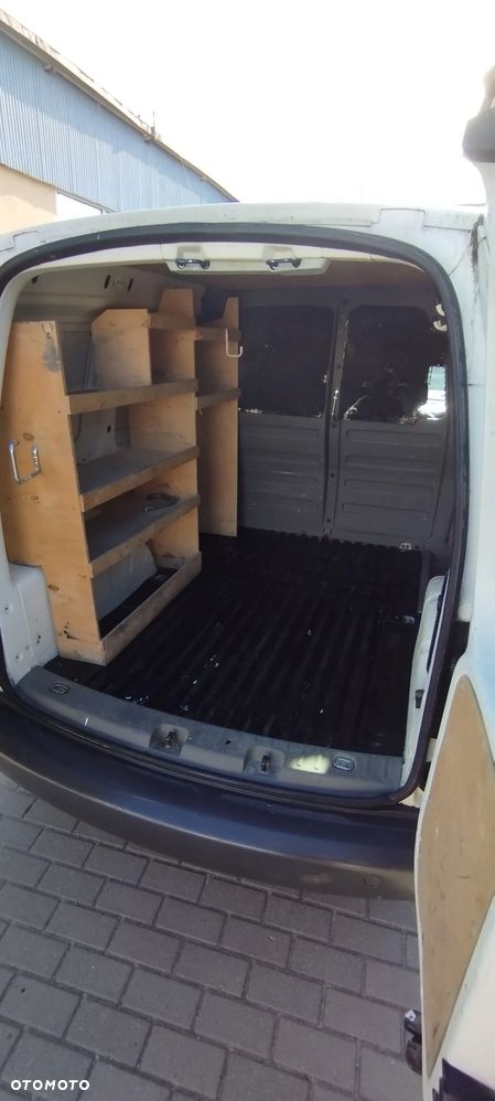 Volkswagen Caddy - 4
