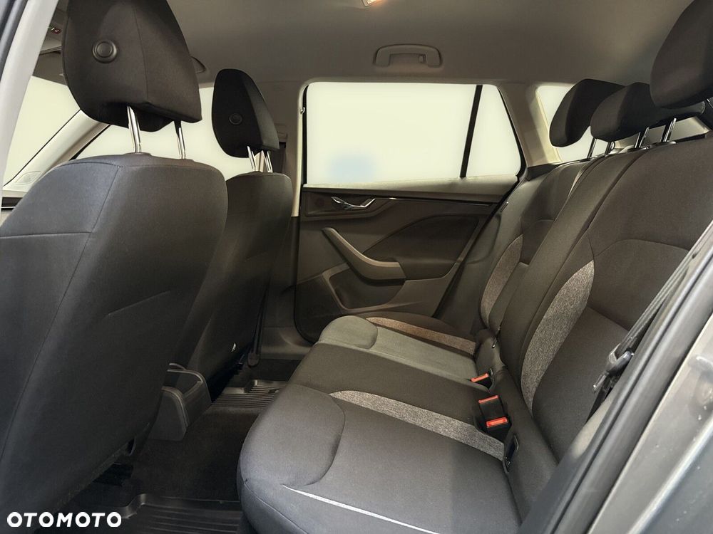 Skoda Kamiq 1.0 TSI Essence - 17