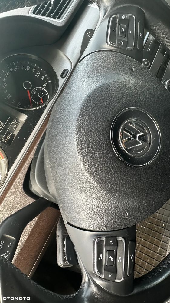 Volkswagen Passat 2.0 TDI Comfortline DSG - 16