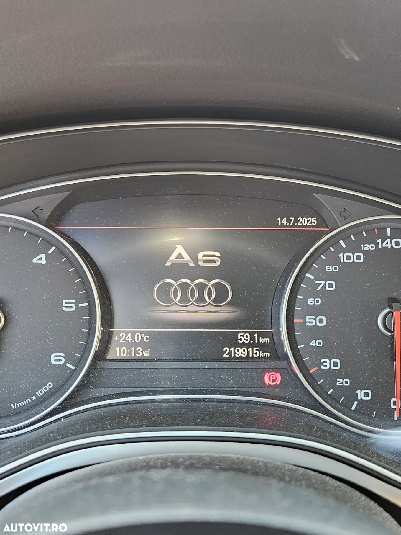 Audi A6 Avant 2.0 TDI Ultra S tronic - 24