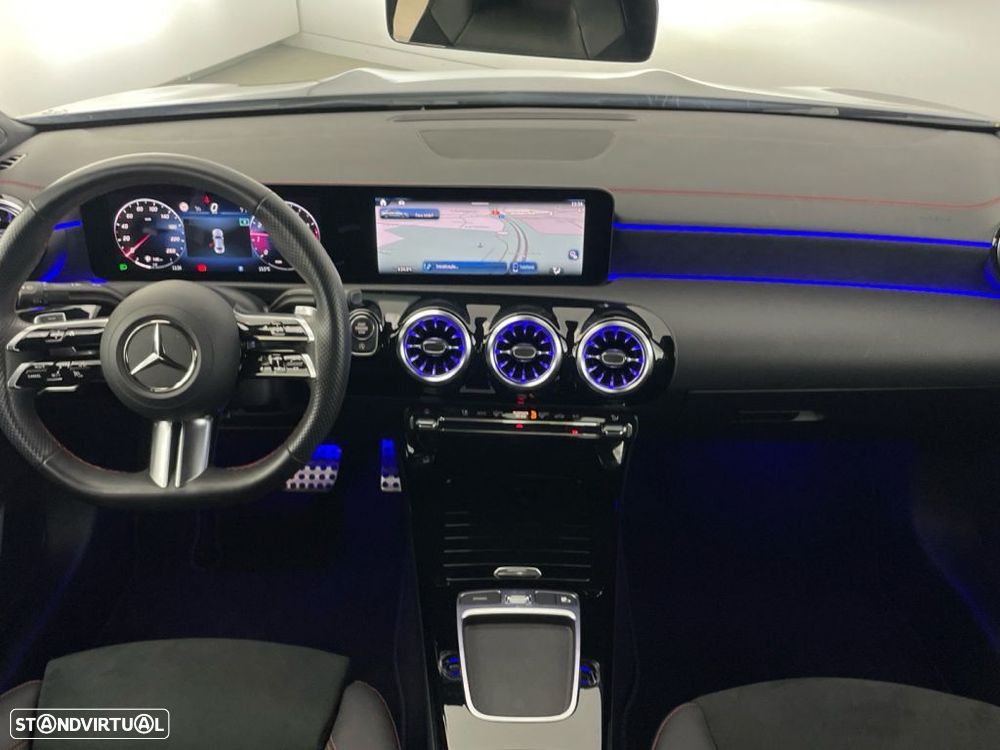 Mercedes-Benz CLA 200 Standard - 10